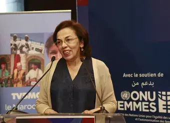 Rabéa Naciri habla en el Foro de Derechos Humanos: el Imperativo de la Igualdad, organizado en 2018 en Esauira (Marruecos), con apoyo de ONU Mujeres. Créditos: Rabéa Naciri